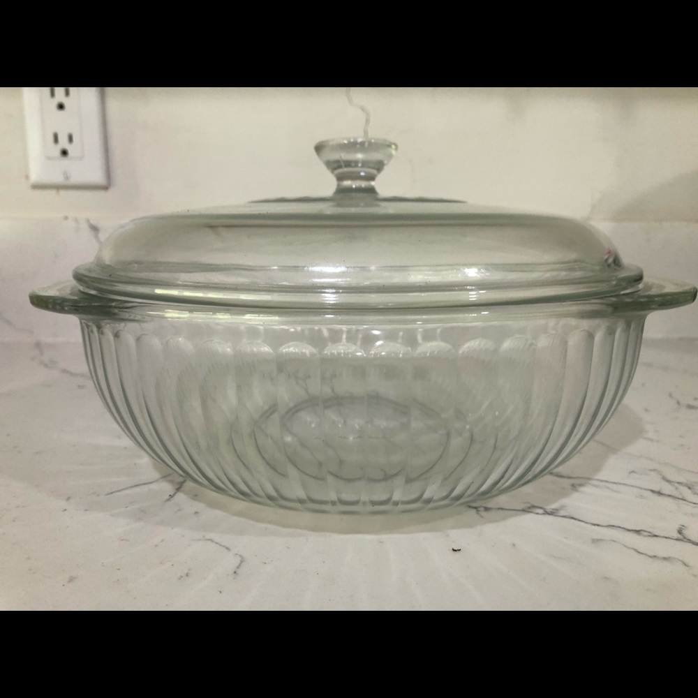 Vintage Pyrex Ribbed Casserole Dish